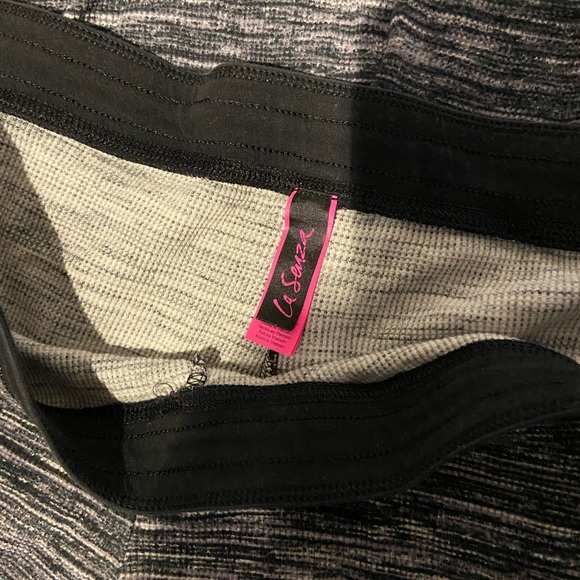 Pyjamas Set - Picture 2 of 3